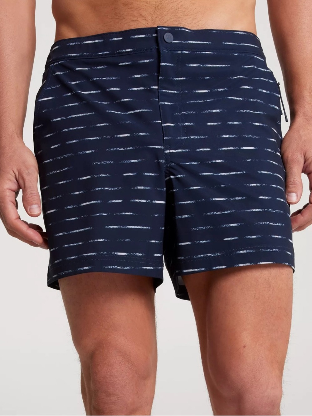 VRSt 5” resort short print Athletic Performance Shorts - navy/sand washed stripe